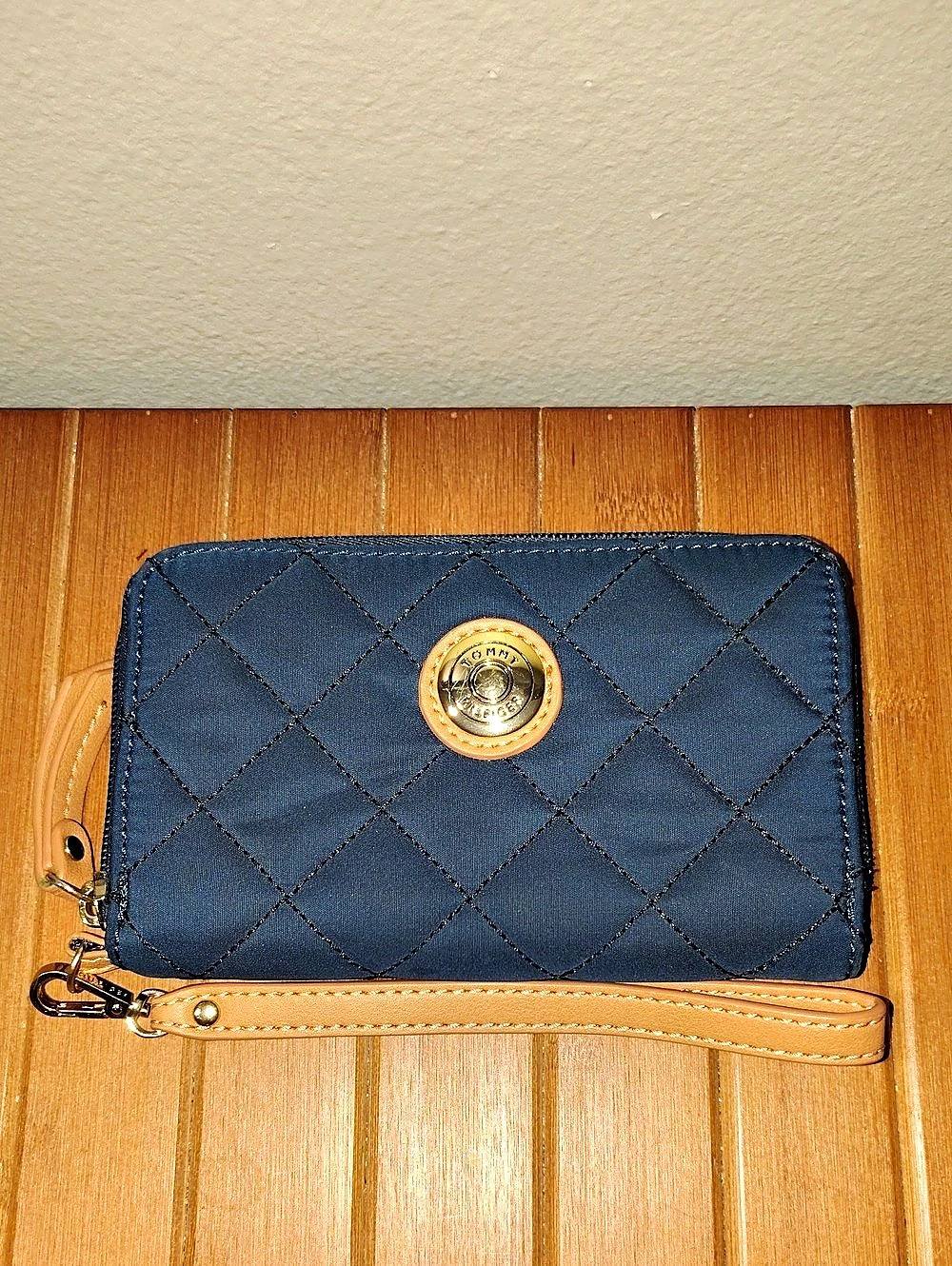 Tommy Hilfiger Quilted Wristlet Wallet in Blue & Tan